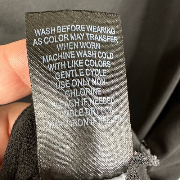 Torrid Womens size 6 6X Studio Crepe Jersey Mock Neck Lace Inset Top 13674008 - Picture 12 of 13